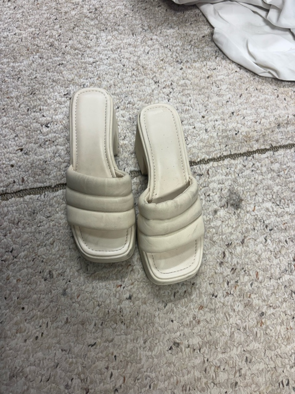 Women's Cream Padded Slide Sandals - Neutral Comfort